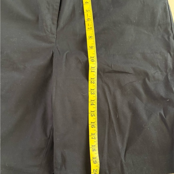 **🖤 Summer Sale: Talbots Black Cotton Perfect 10 1/2 in Shorts 🖤** - Picture 4 of 5